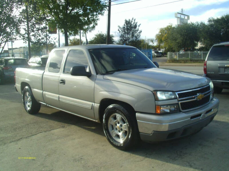 2007 Chevrolet Silverado 1500 Classic for sale at DANNY AUTO SALES in Dallas TX