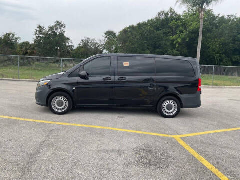 2019 Mercedes-Benz Metris Worker Passenger