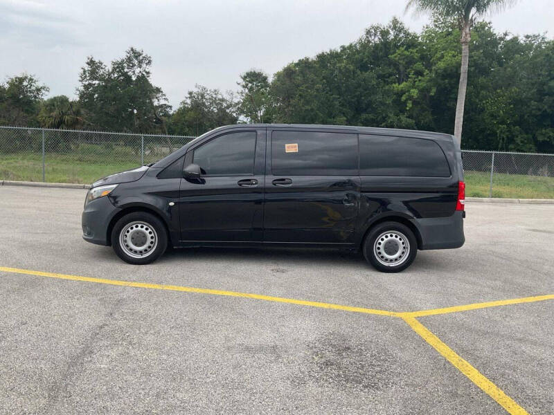 2019 Mercedes-Benz Metris Worker Passenger