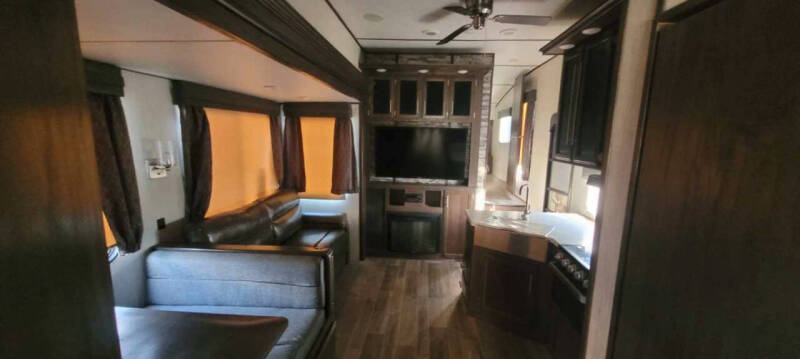 2019 Forest River Arctic Wolf