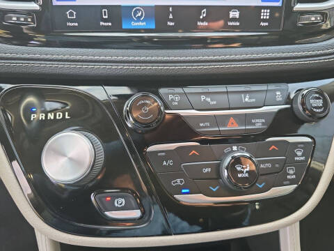 2022 Chrysler Pacifica Hybrid Limited