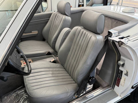 1987 Mercedes-Benz 560-Class 560 SL