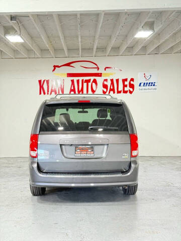 2016 Dodge Grand Caravan R/T