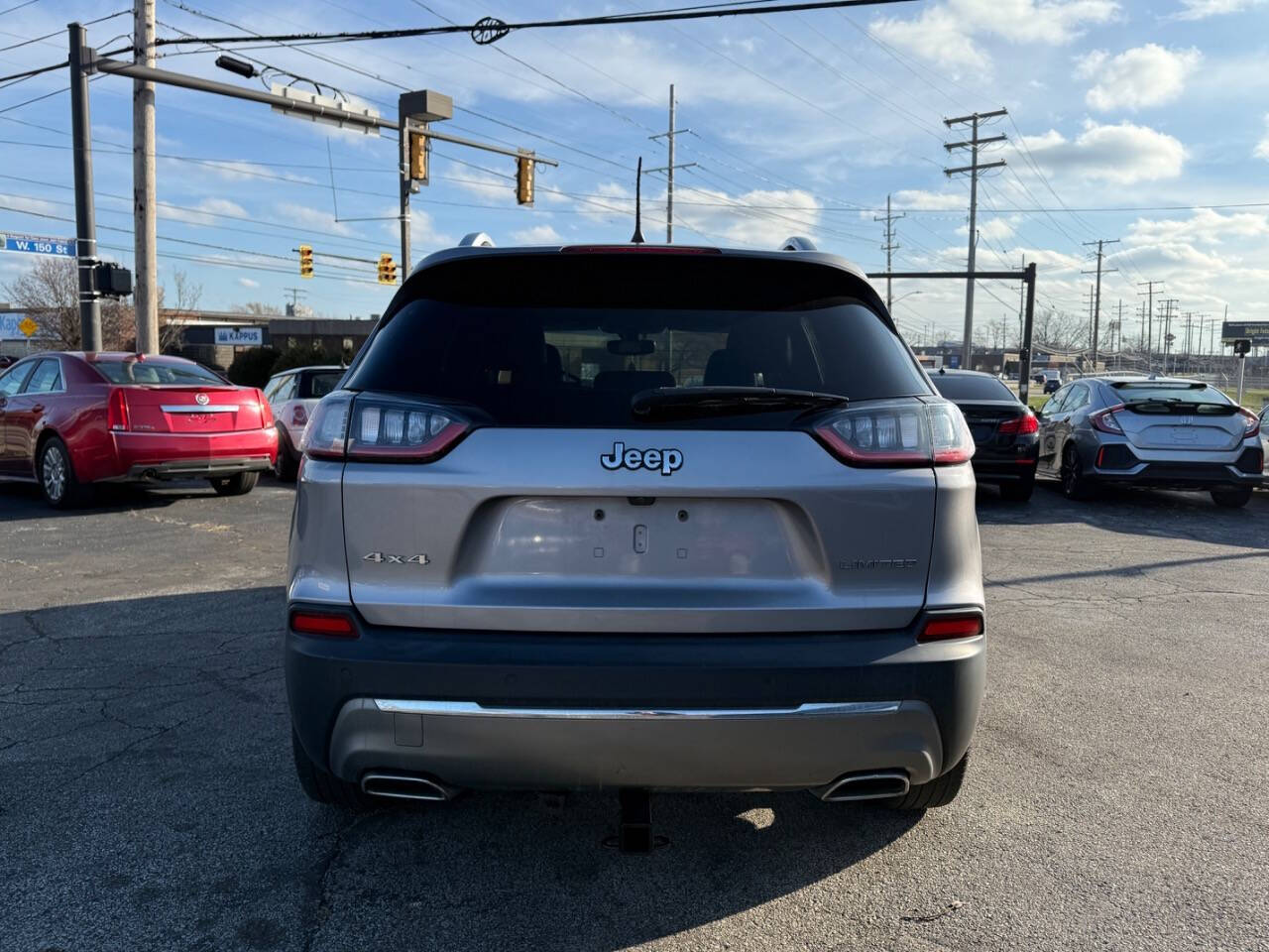 2019 Jeep Cherokee for sale at AVS AUTO GROUP LLC in CLEVELAND, OH