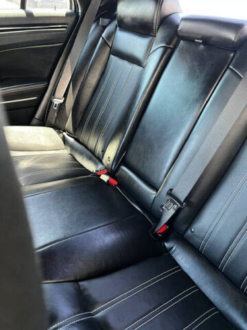 2019 Chrysler 300 S