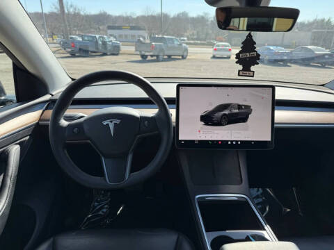 2024 Tesla Model Y Long Range