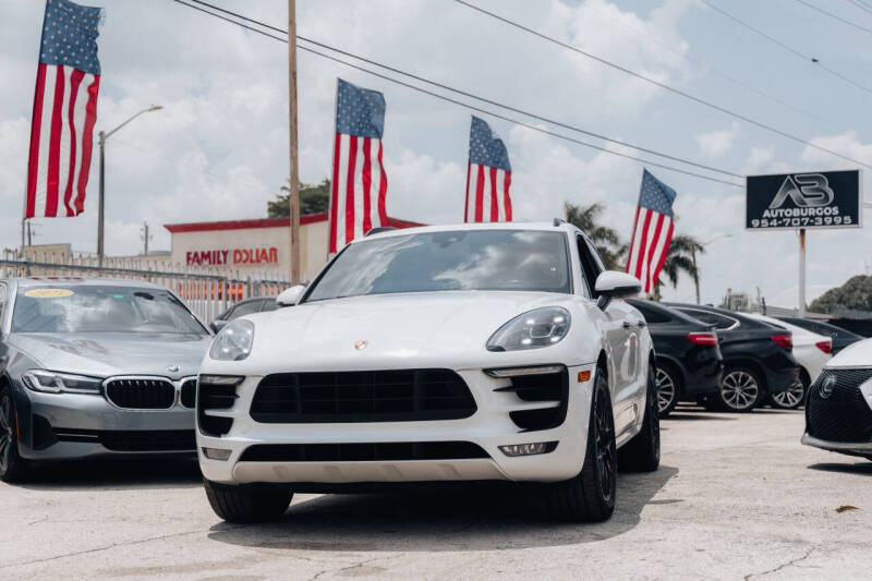 2018 Porsche Macan GTS's photo