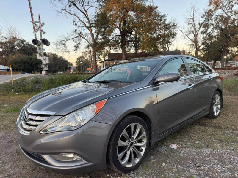 Hyundai Sonata's photo