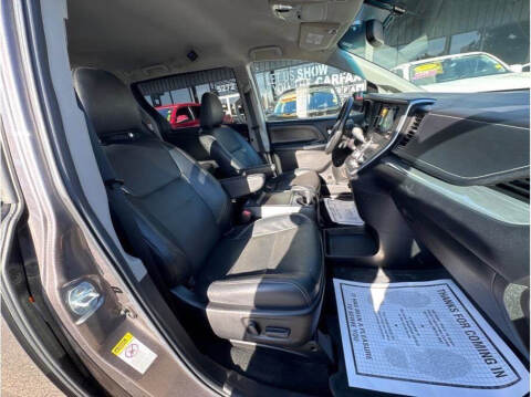 2016 Toyota Sienna
