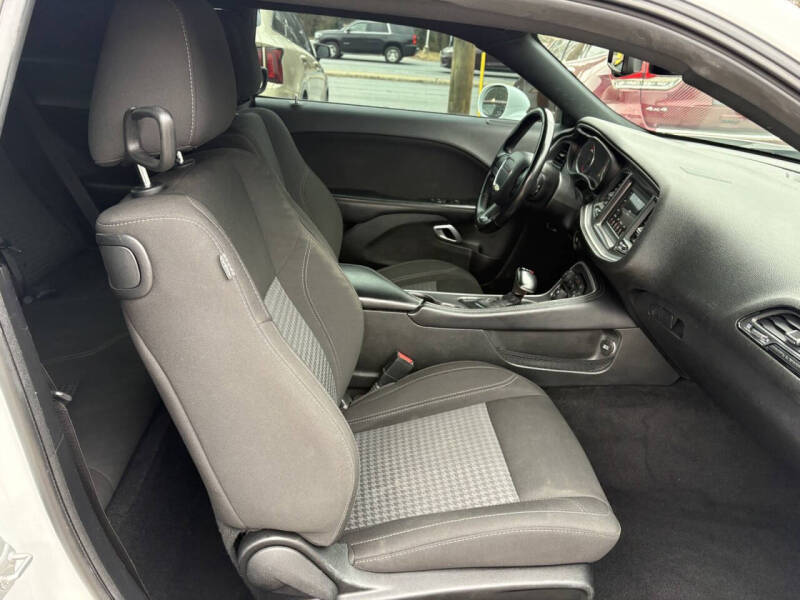 2021 Dodge Challenger SXT