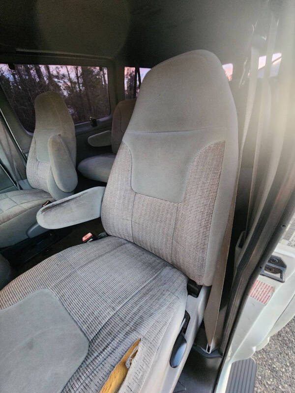 1999 Ford E-350 XLT SD