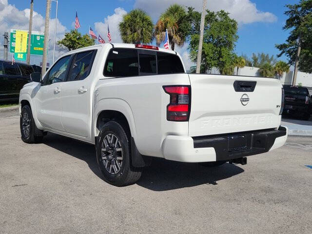 2022 Nissan Frontier SV