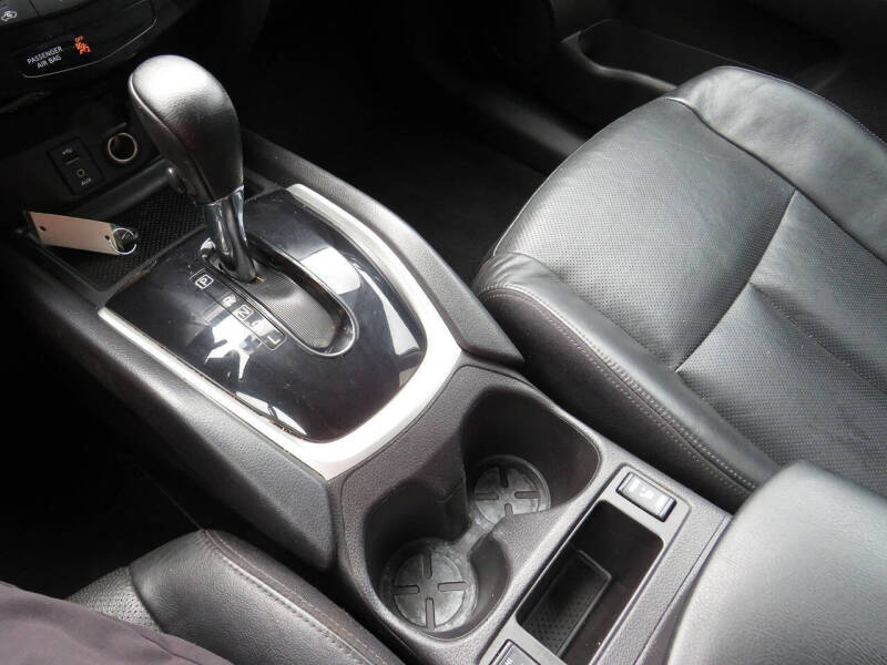 2015 Nissan Rogue SL