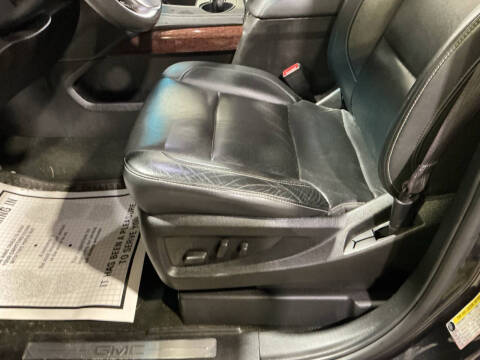 2017 GMC Yukon XL SLT