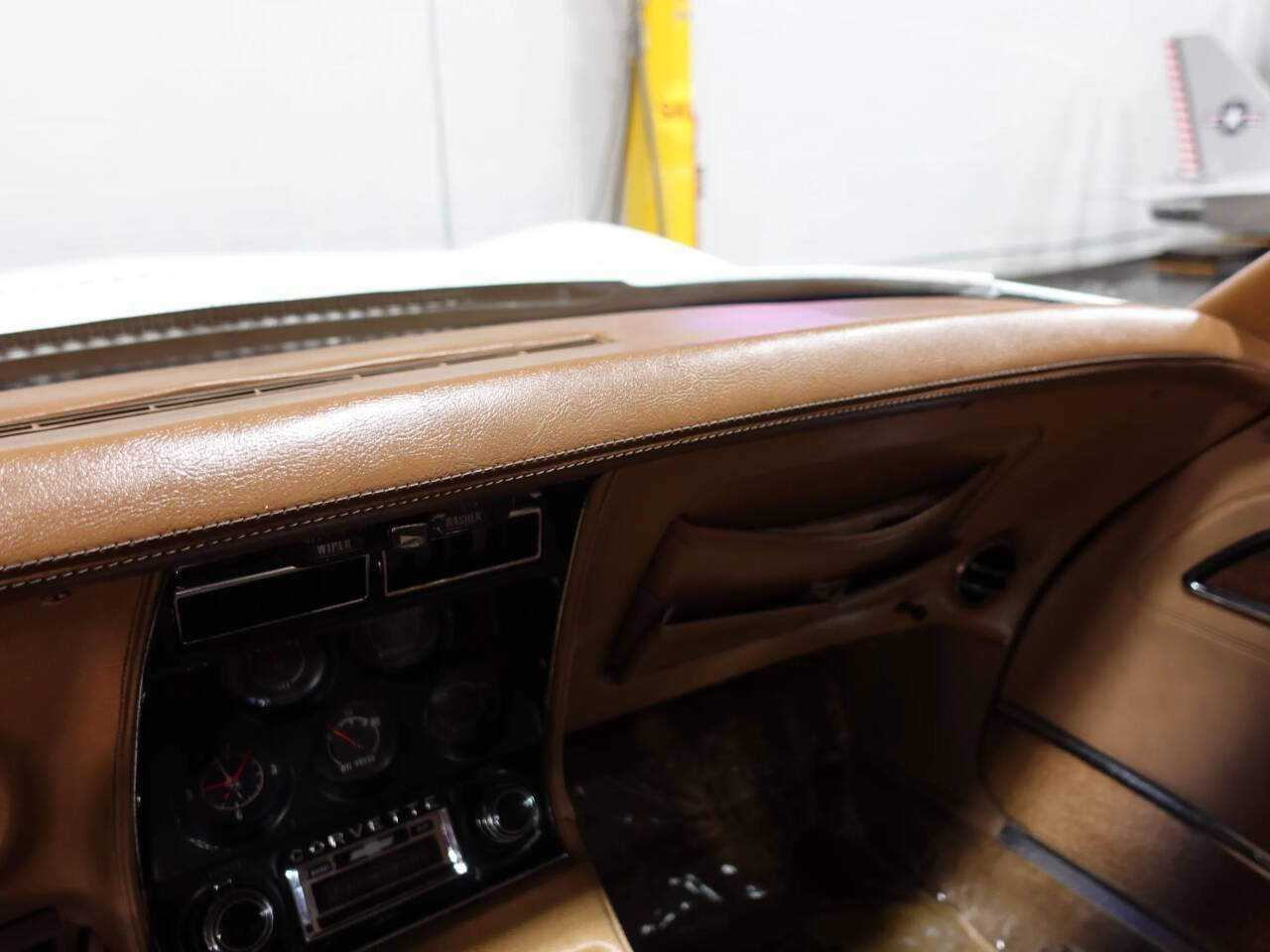 1974 Chevrolet Corvette 26