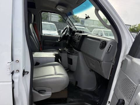 2014 Ford E-Series E-150