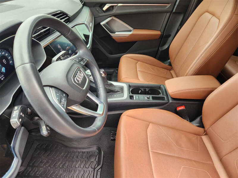 2022 Audi Q3 quattro S line Prem Plus 45 TFSI