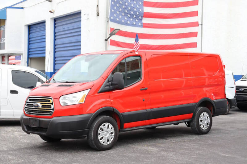 2019 Ford Transit Van Base's photo