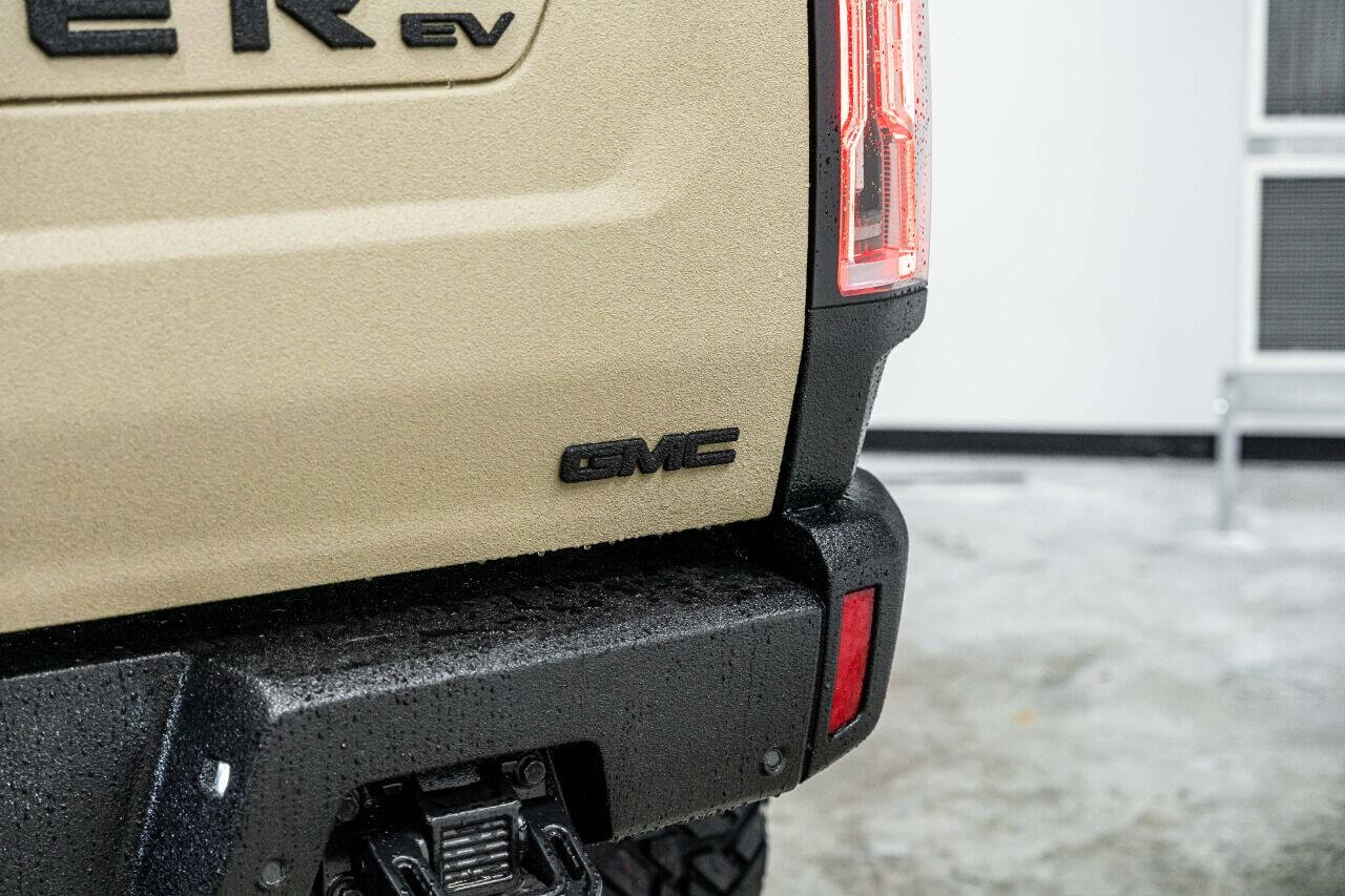 2023 GMC Hummer EV Pickup Pickup - $179,999