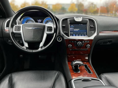 2012 Chrysler 300 Limited