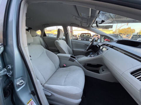 2012 Toyota Prius Three
