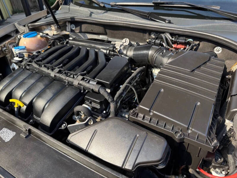 2015 Volkswagen Passat 3.6L V6 SEL Premium