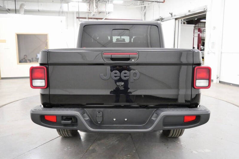 2023 Jeep Gladiator Sport S