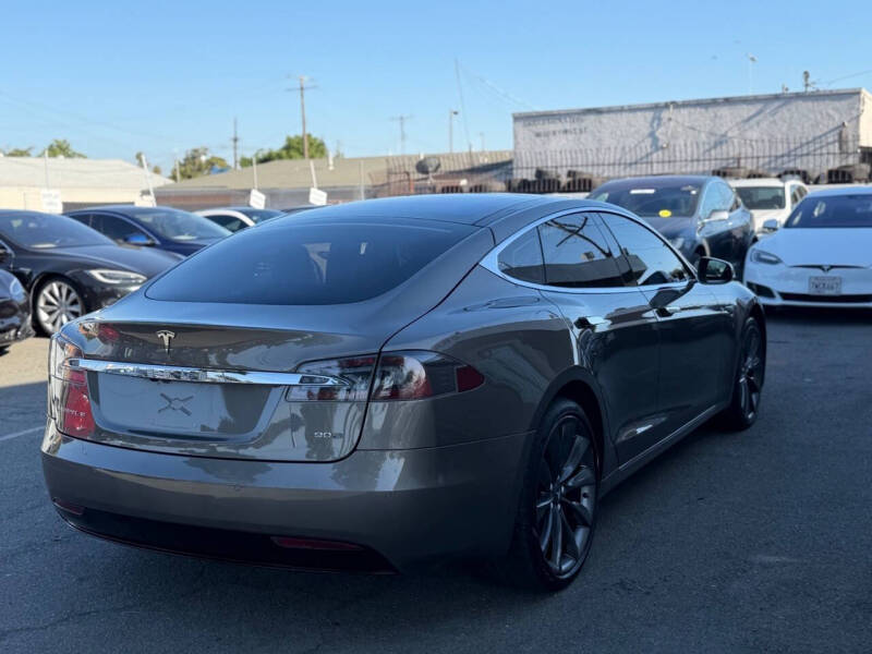 2016 Tesla Model S 90D