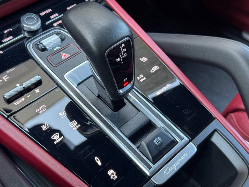 2022 Porsche Cayenne Turbo S E-Hybrid