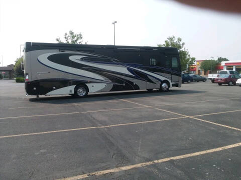 2018 Fleetwood Discovery LXE 40D