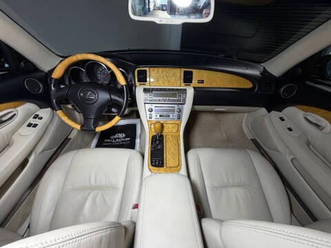 2004 Lexus SC 430