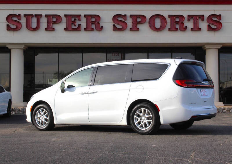 2025 Chrysler Pacifica Select