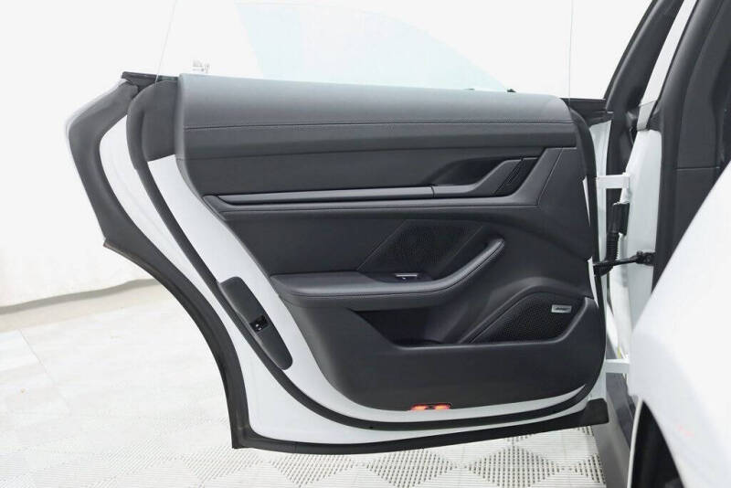 2024 Porsche Taycan 4S