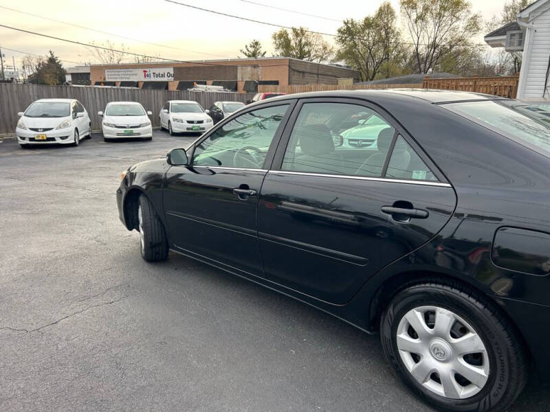 2004 Toyota Camry LE photo 7