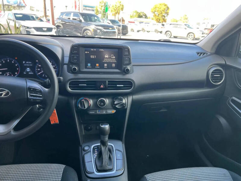 2020 Hyundai Kona SEL