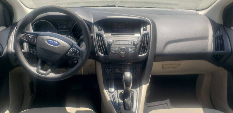 2017 Ford Focus SE