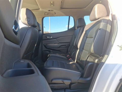 2022 GMC Acadia Denali