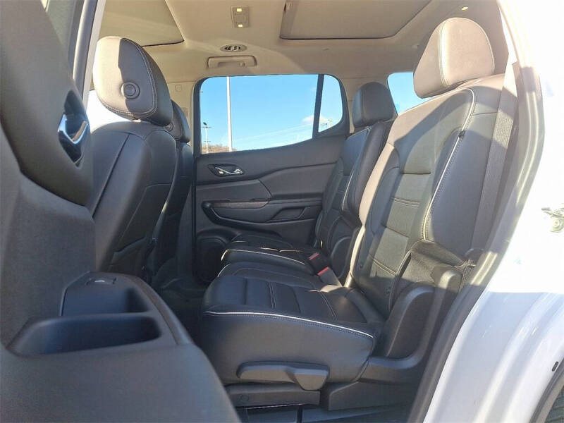 2022 GMC Acadia Denali