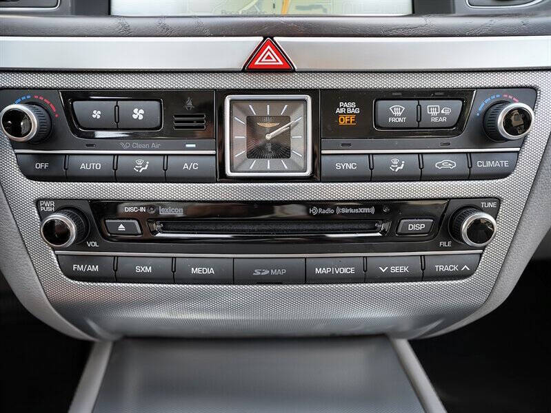 2018 Genesis G80 27