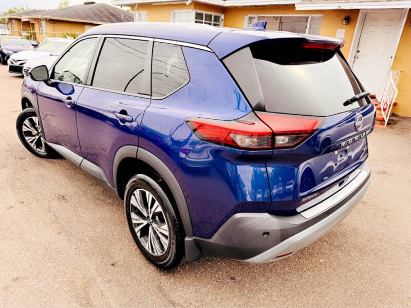 2022 Nissan Rogue SV