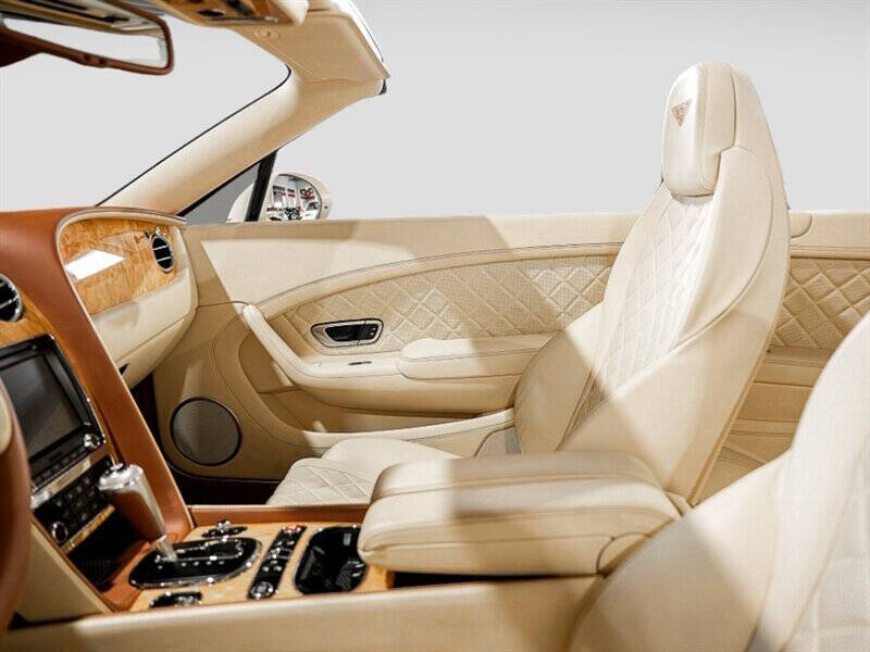2016 Bentley Continental 56