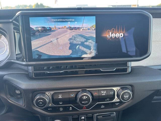 2025 Jeep Gladiator NightHawk