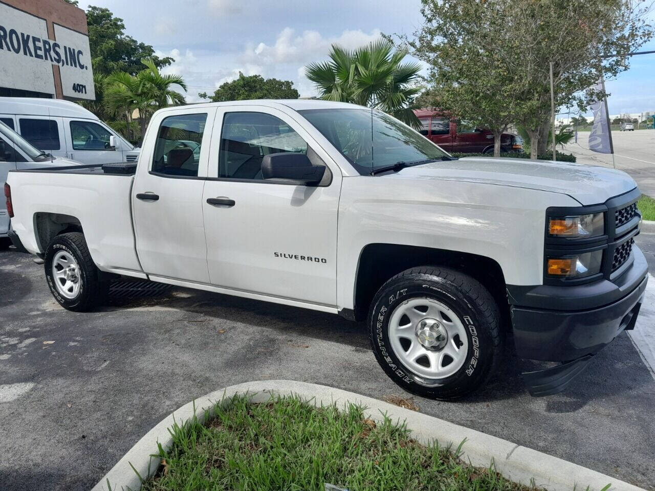 2014 Chevrolet Silverado Pickup - $11,500