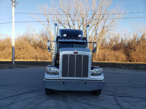 2023 Peterbilt 389