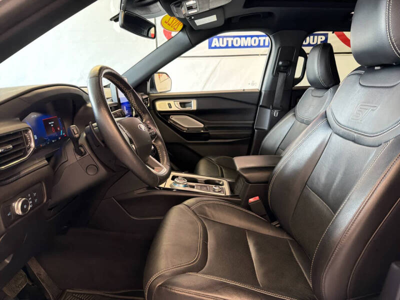 2022 Ford Explorer ST