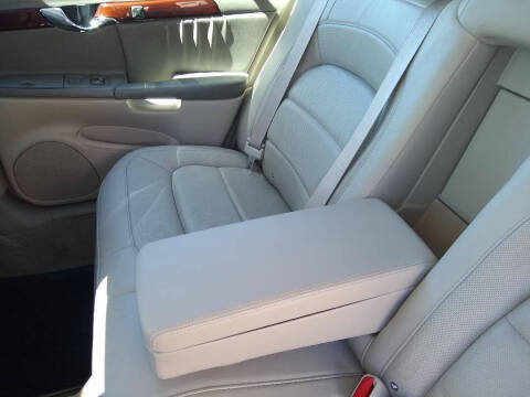 2005 Cadillac DeVille DHS