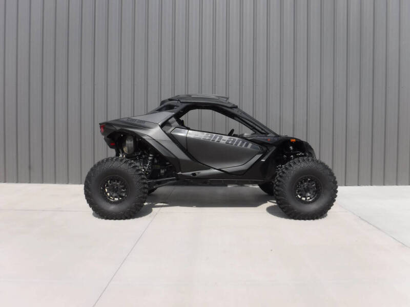 2024 Can-Am Maverick R