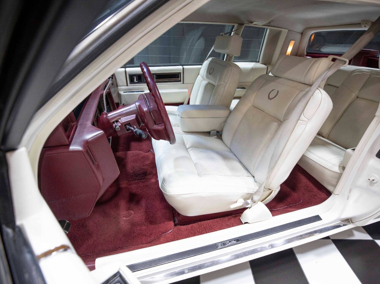 1990 Cadillac DeVille 2