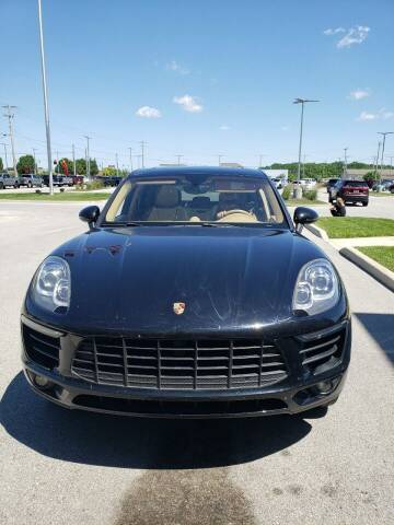 2015 Porsche Macan for sale at DIRECT AUTO in Brownsburg IN