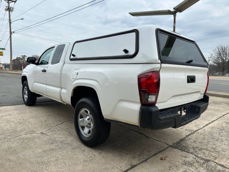 2020 Toyota Tacoma SR photo 5